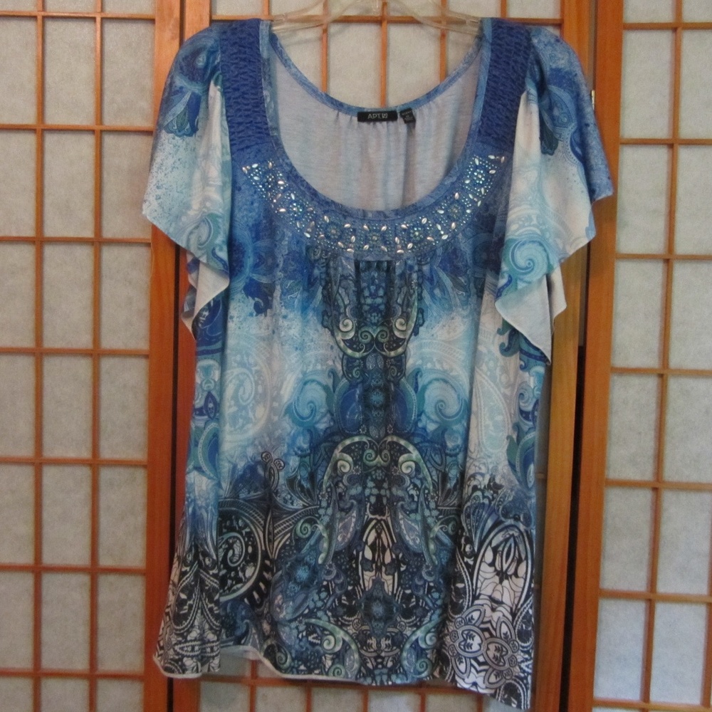 APT 9 Blue design Womens short sleeve top Size 1X